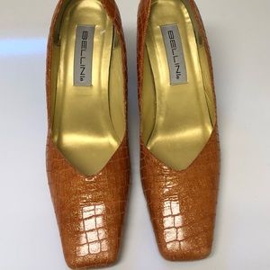 VINTAGE Bellini Leather Pumps